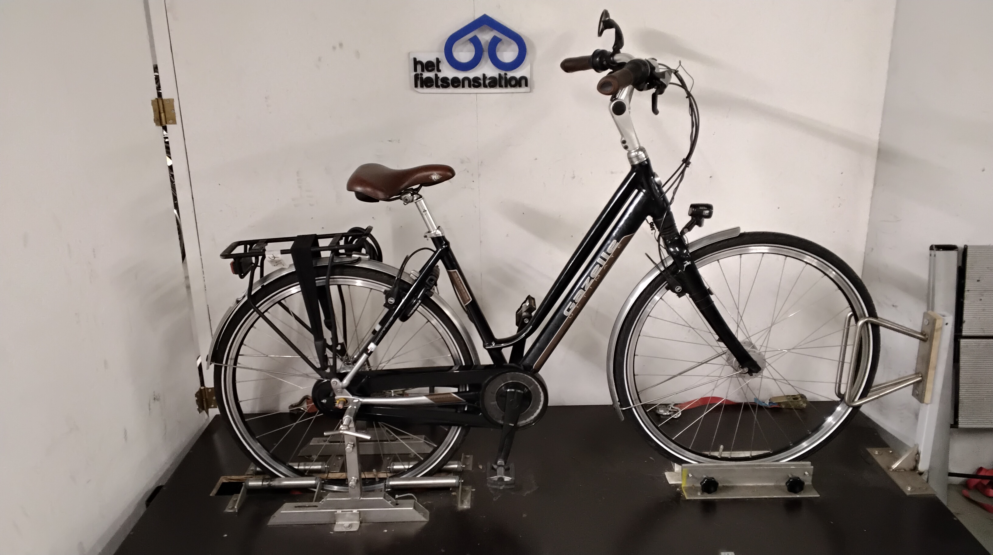 Fiets nr. 3604 Gazelle Ultimate Damesfiets 49 cm kleur Zwart